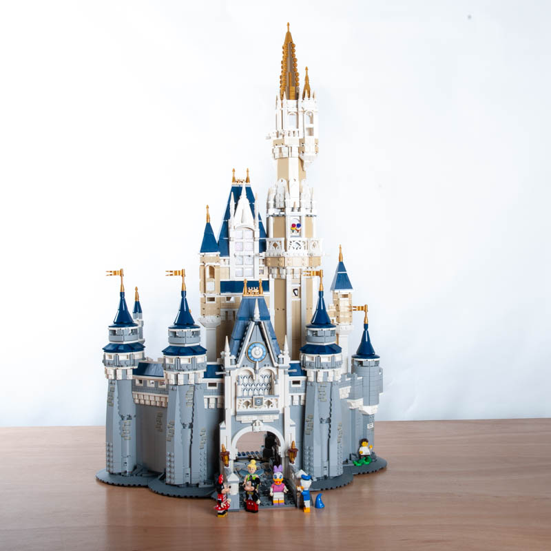 LEGO Het Disney kasteel 71040 huren bij Steentjesloods
