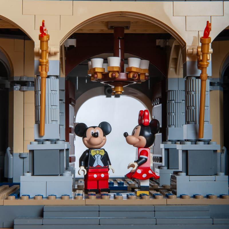 LEGO Het Disney kasteel 71040 huren bij Steentjesloods